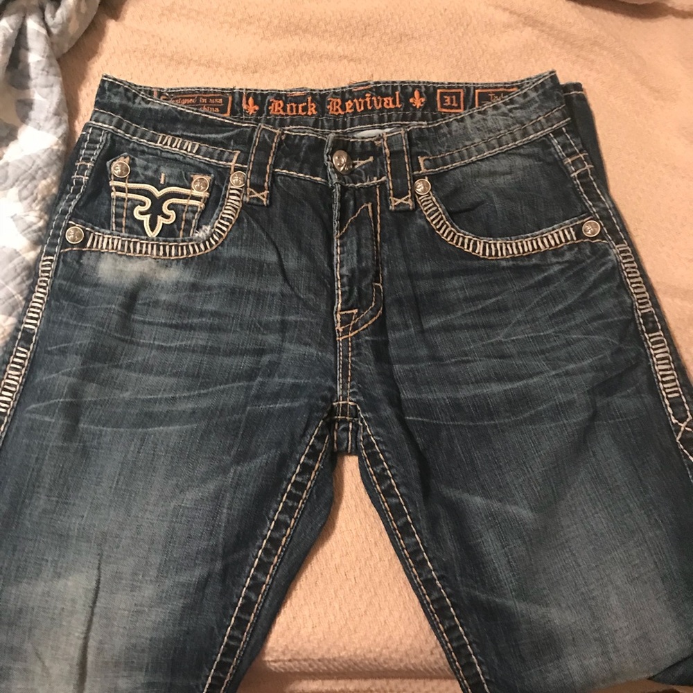 Clothes - Picture 2 of 3
